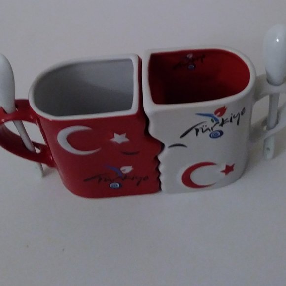 Cute Kissing Coffee Mug  Uniquely Romantic 2 PC. Set with Two Spoons - Picture 5 of 15